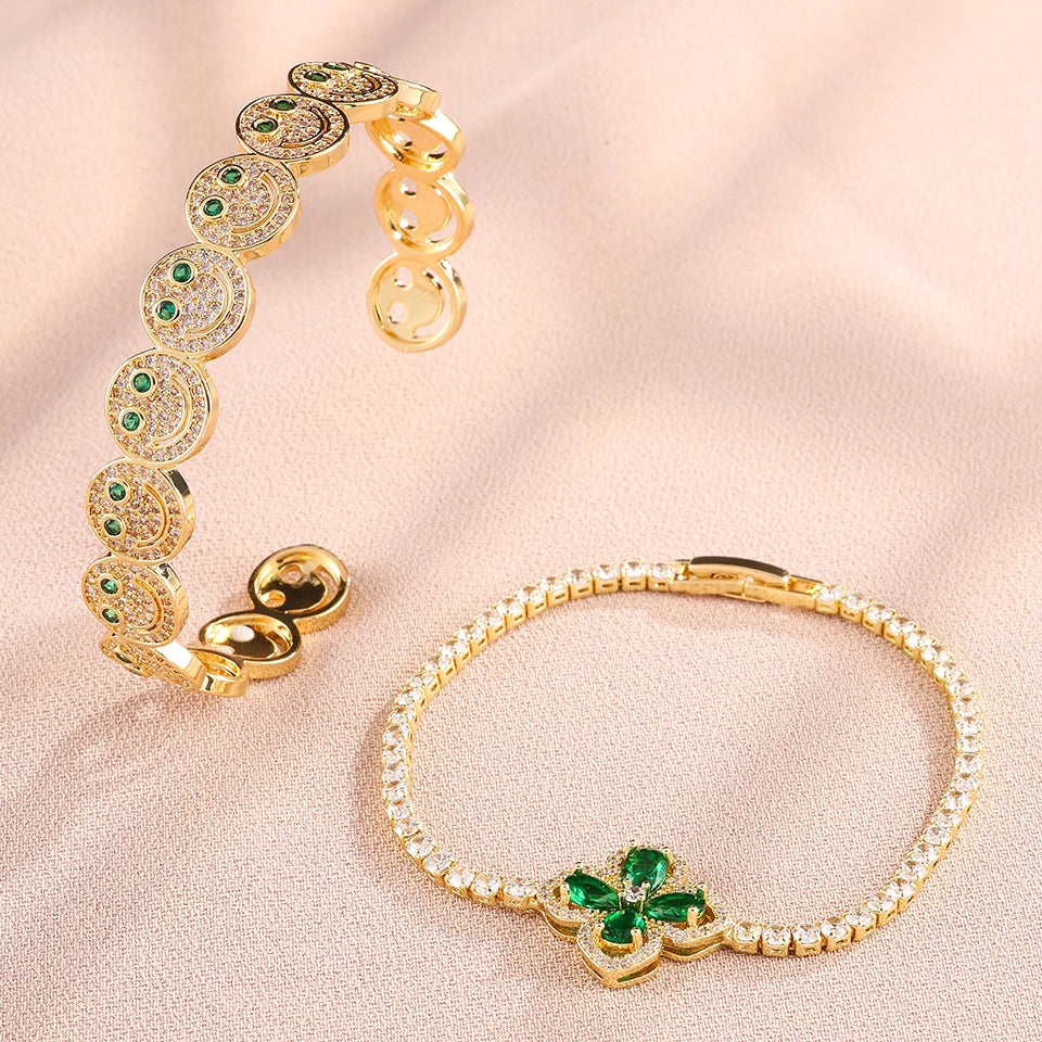 Exquisite Luxury Smiling Bracelet Suits